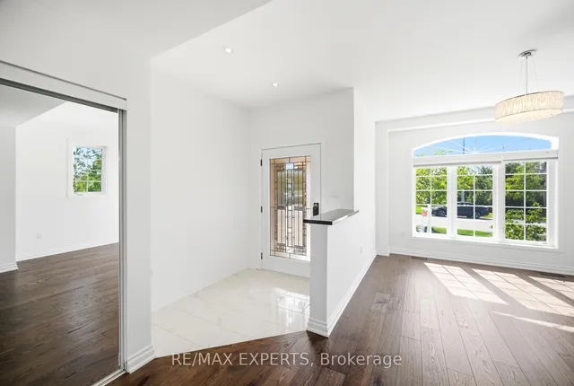 2071 Gibson St, Innisfil 2