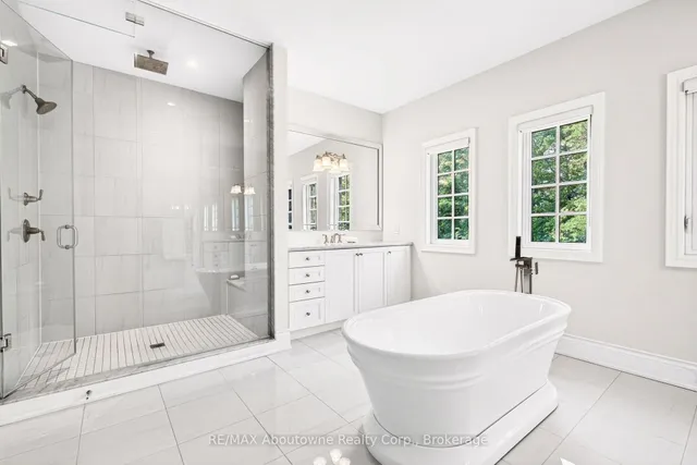 136 Annsleywood Crt, Vaughan 2