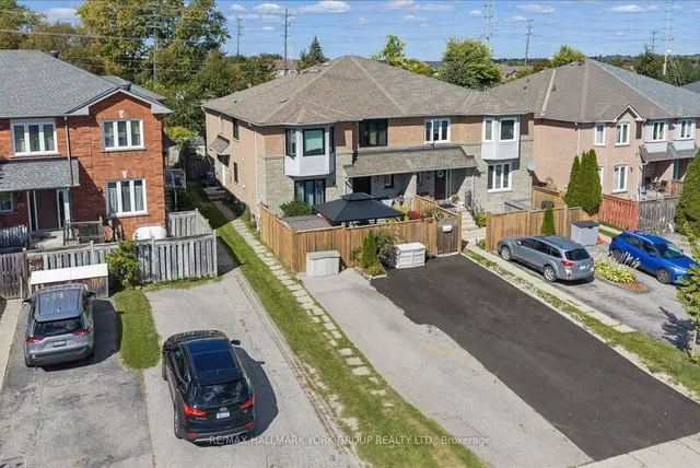 537 Walpole Cres, Newmarket 2