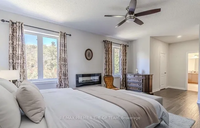 102 Pine Hill Rd, Bradford West Gwillimbury 3