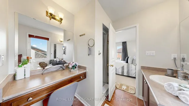 7 Rock Garden St, Markham 5