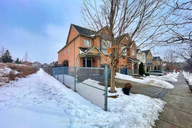 64 Sir Sanford Fleming Way, Vaughan 4