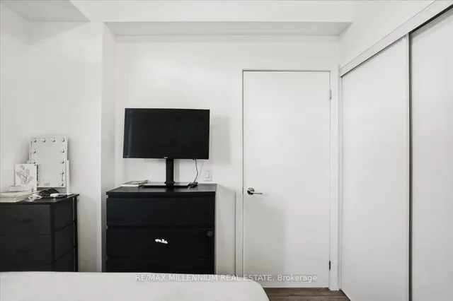 8888 YONGE St #219, Richmond Hill 5