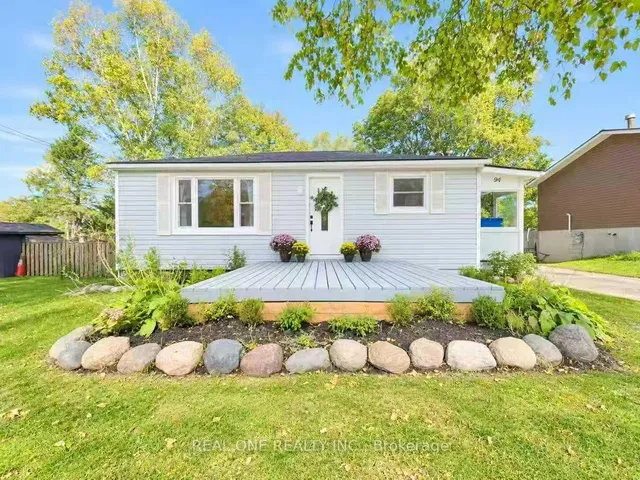 24 Main St, East Gwillimbury 2