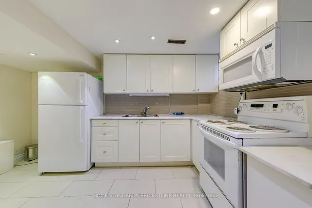 181 Clark Ave, Markham 3