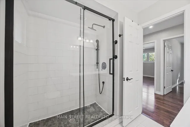 38 Townsend Ave, Bradford West Gwillimbury 4