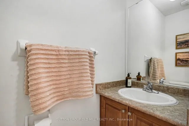 30 Hartmoor St, Markham 5