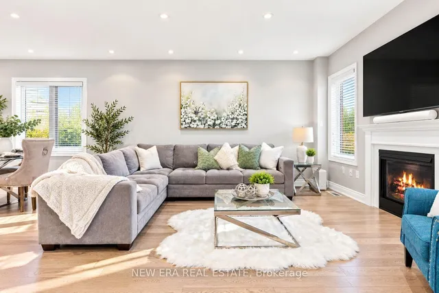 124 Walker Blvd, New Tecumseth 2