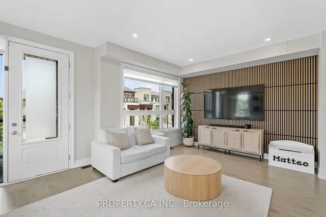 556 New England Crt, Newmarket 5