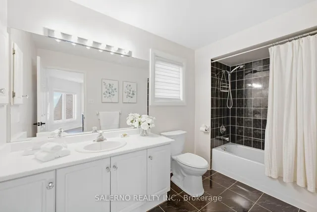 192 Veneto Dr, Vaughan 5