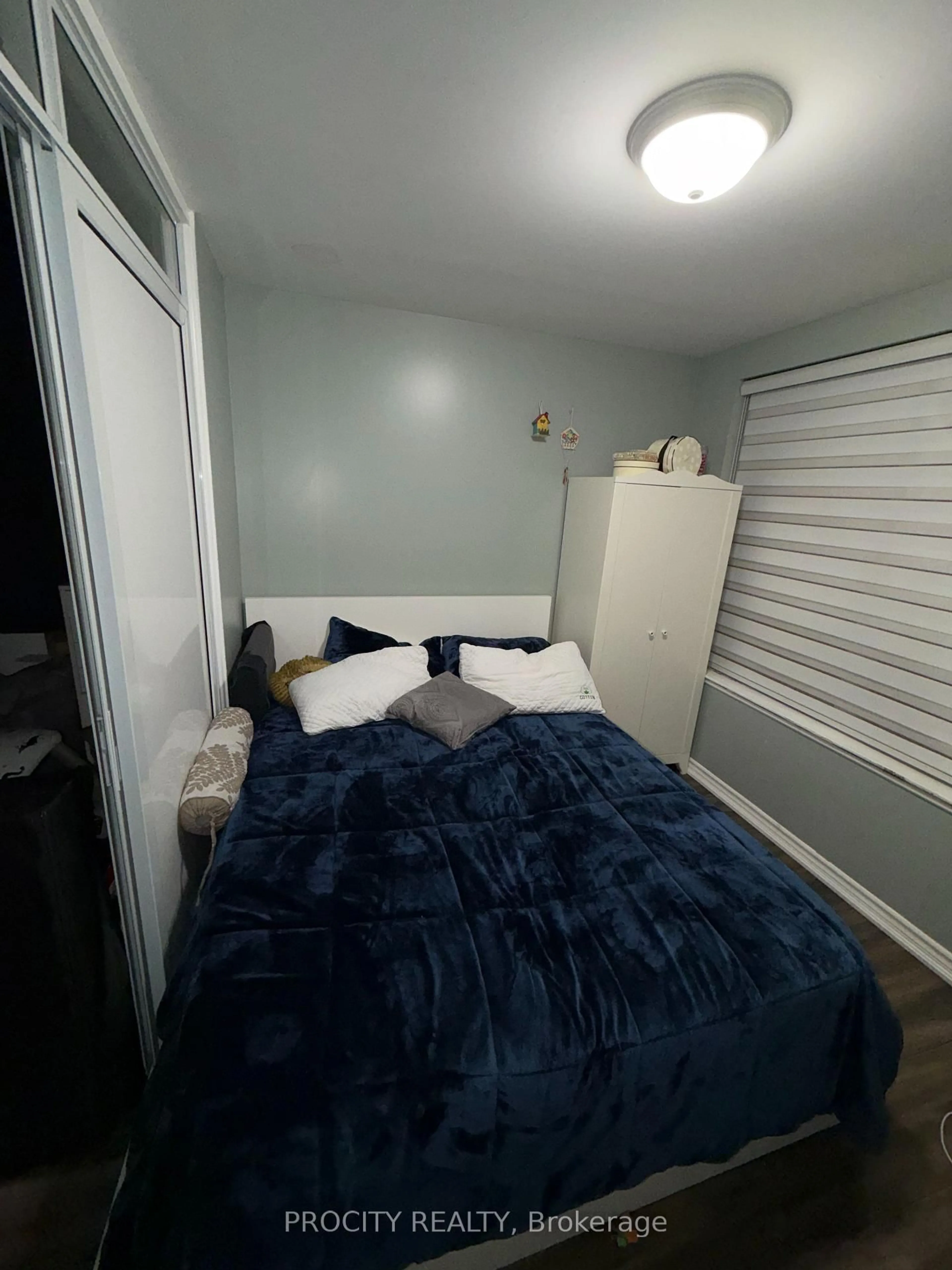 trreb/IMG-N13836728_f0b4215b-3f46-4b70-bab6-42ff28912eb3-l.jpg