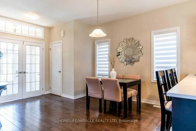 32 Carleton Tr, New Tecumseth 2