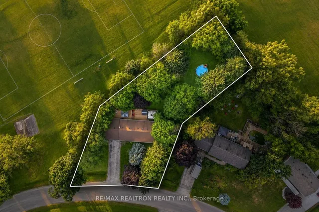 15 Park Rd, Bradford West Gwillimbury 3