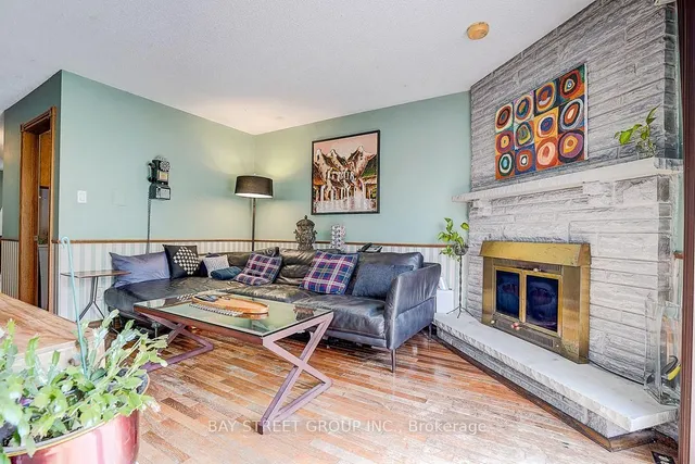 304 Charlton Ave, Vaughan 5