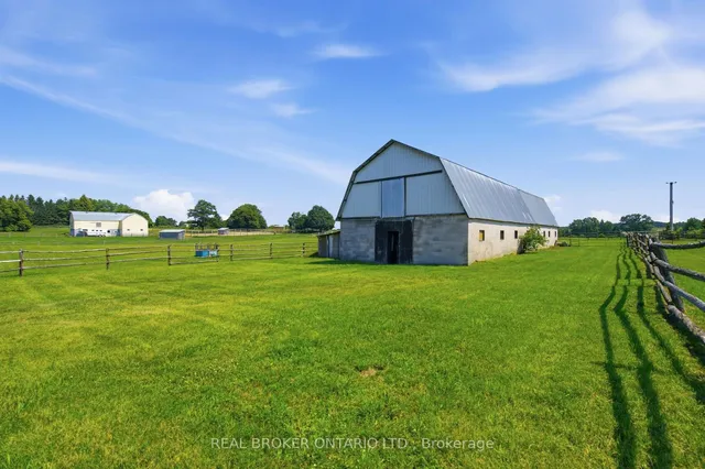 785 Reid Rd, Uxbridge 3