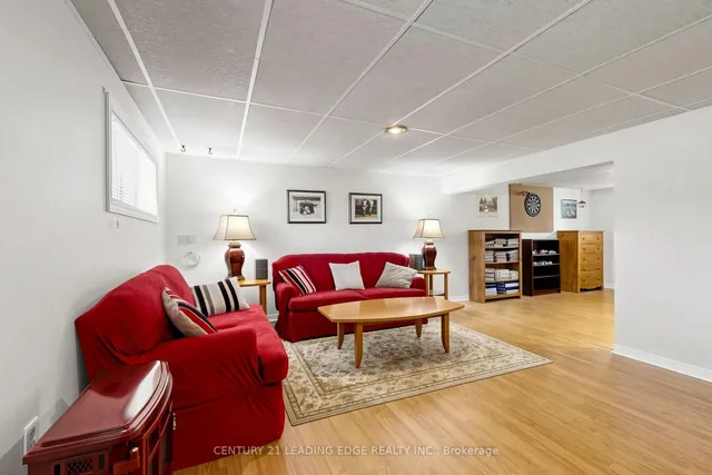 553 James St, Brock 4