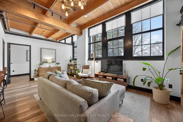 543 Timothy St #106, Newmarket 2