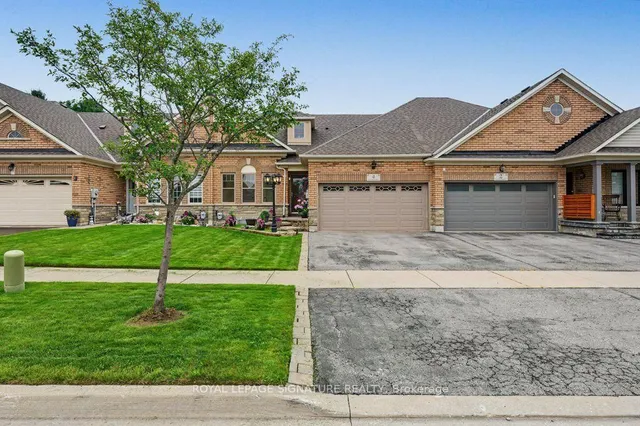 4 Norm Goodspeed Dr, Uxbridge 2