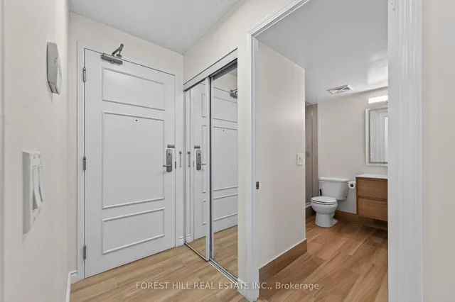 350 Red Maple Rd #407, Richmond Hill