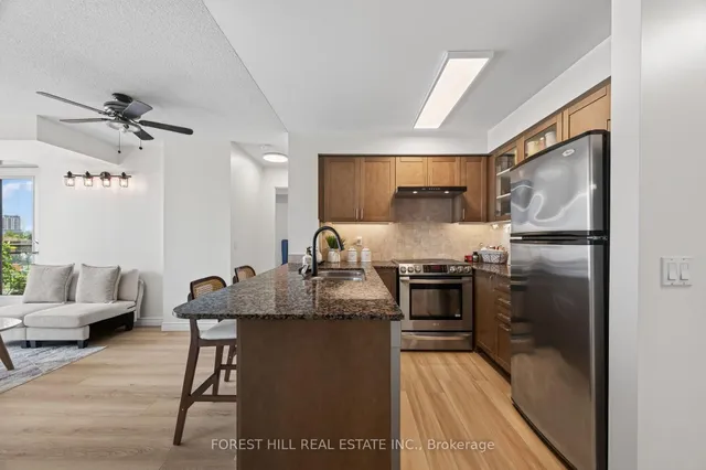 350 Red Maple Rd #407, Richmond Hill 4