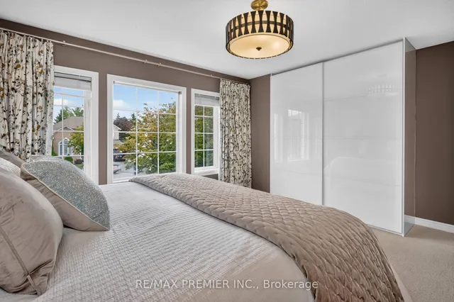 40 Islington Woods Crt, Vaughan 5