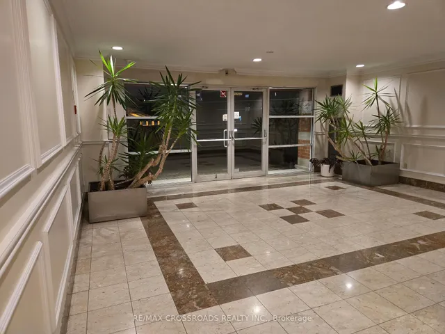 9 Chalmers Rd #PH02, Richmond Hill 3