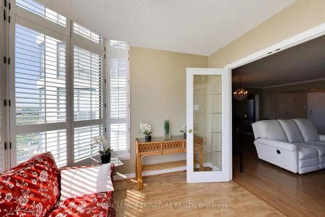 1 Clark Ave #1802, Vaughan 4