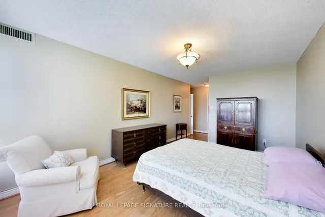 1 Clark Ave #1802, Vaughan 5