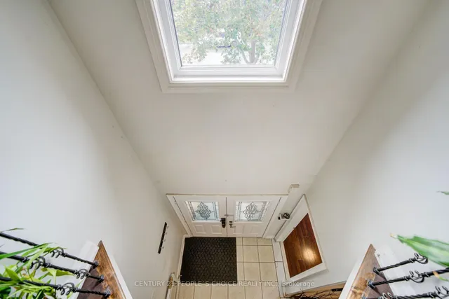 145 Trailhead Ave, Newmarket 3