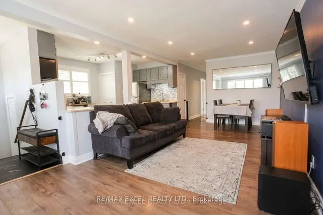 44 Lindsay Ave, Newmarket 2
