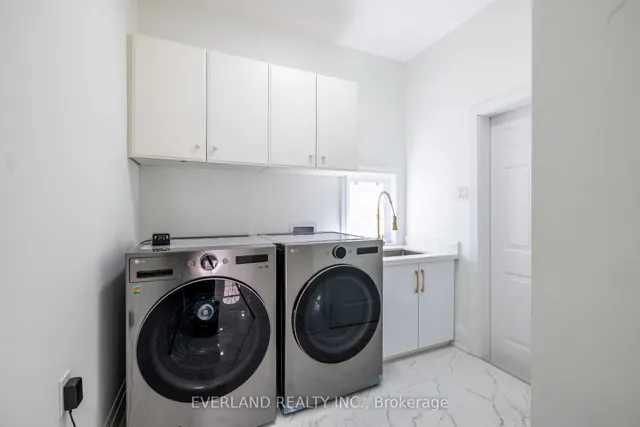 10 Megarry Crt, Richmond Hill 5