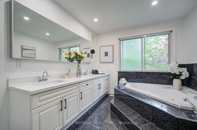 19 Penwick Cres, Richmond Hill 5