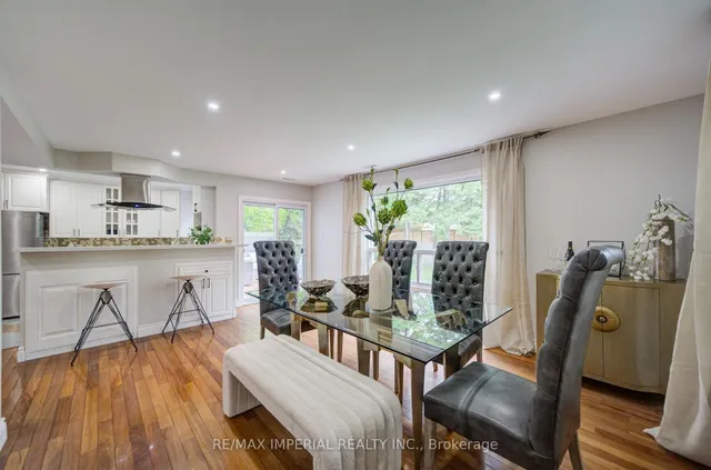19 Penwick Cres, Richmond Hill 4