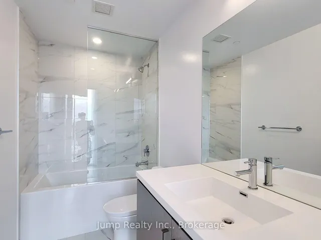 10 Honeycrisp Cres #716, Vaughan 5