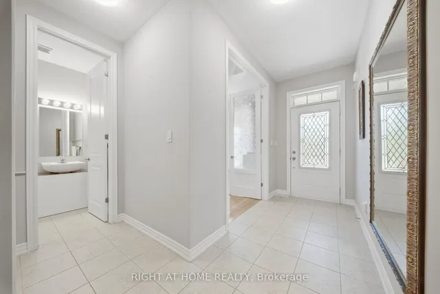 66 Betty May Cres, East Gwillimbury 3
