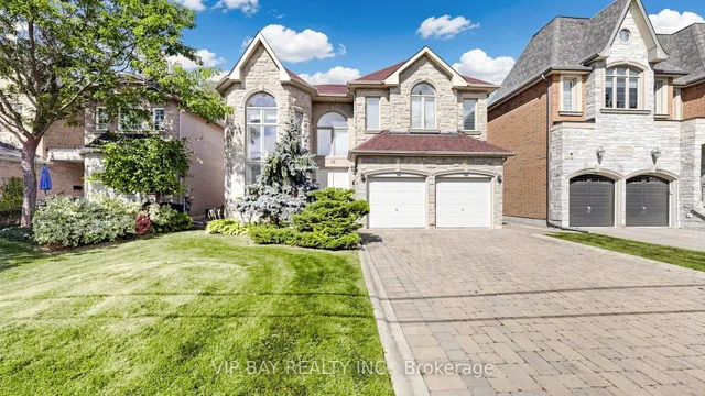 12 Mackay Dr, Richmond Hill 3