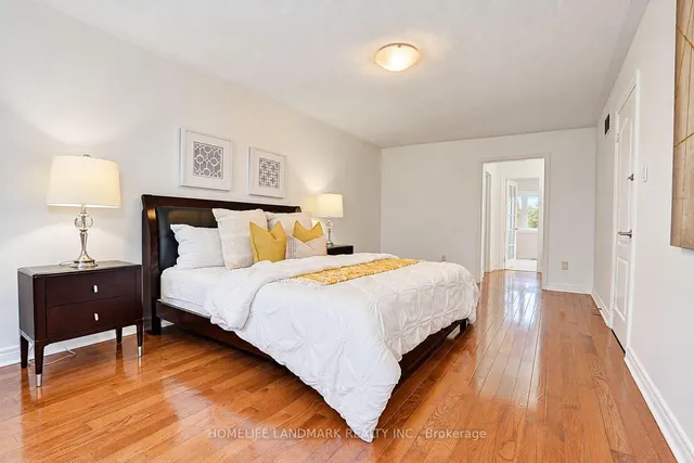 124 Shaftsbury Ave, Richmond Hill 4