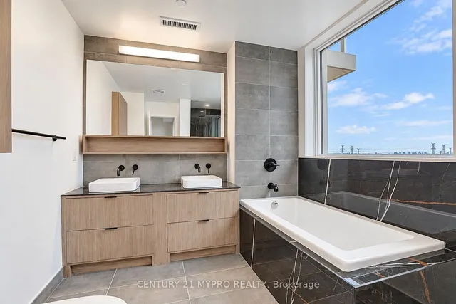 8888 Yonge St #905, Richmond Hill 5