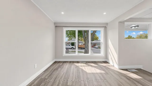 86 Newbury Dr, Newmarket 4