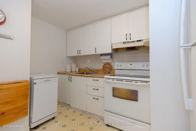 364 Dixon Blvd, Newmarket 5