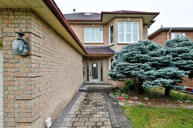 8 Elmsley Dr, Richmond Hill 4