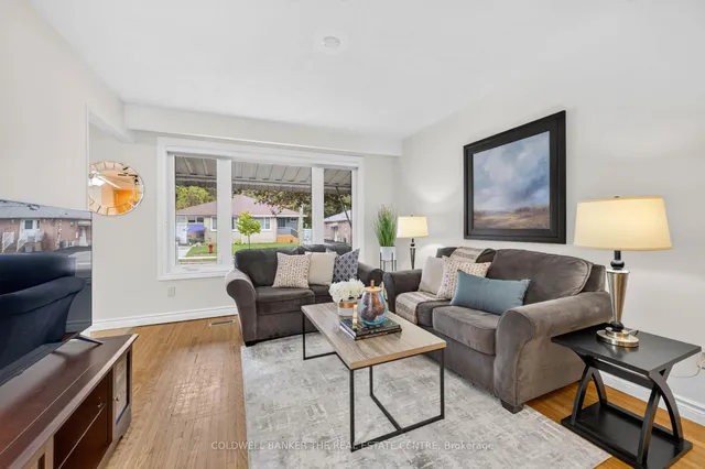 140 Willow Lane, Newmarket 5