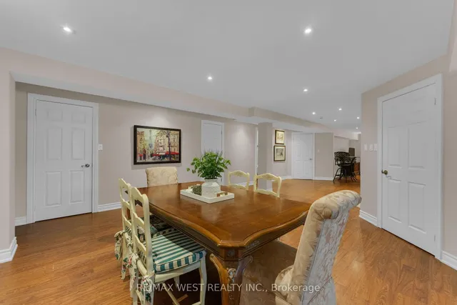 93 Fern Valley Cres, Richmond Hill 2