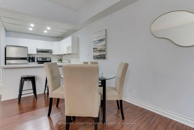 166 Olive St #109, East Gwillimbury 4
