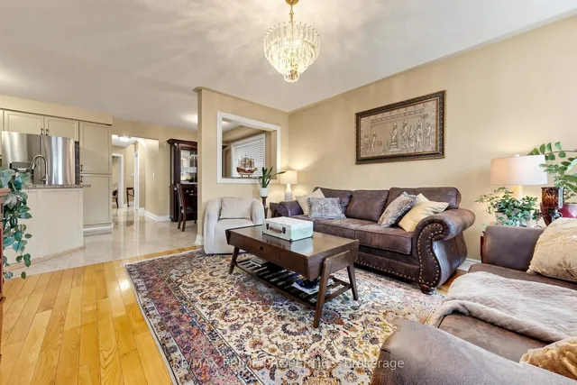 101 Settlement Park Ave, Markham 2