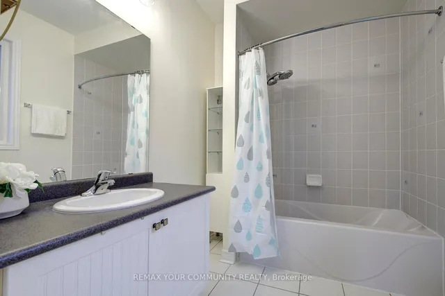 79 Chayna Cres, Vaughan 4