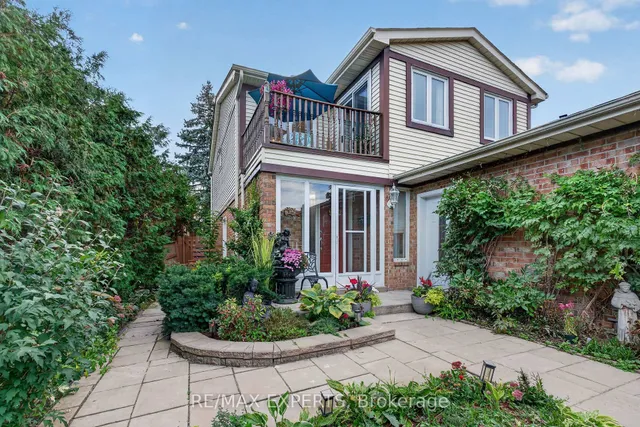 155 Stephen St, Richmond Hill 3