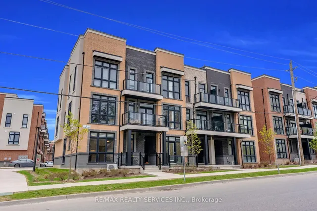 1 Bond Cres #5, Richmond Hill 2