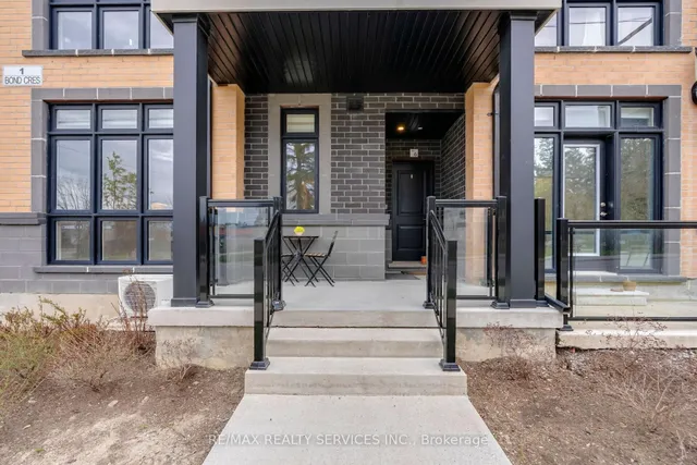 1 Bond Cres #5, Richmond Hill 5