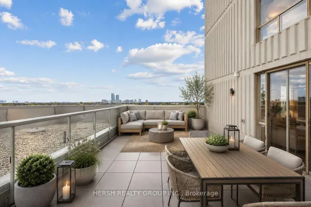 7 Townsgate Blvd #904, Vaughan 2